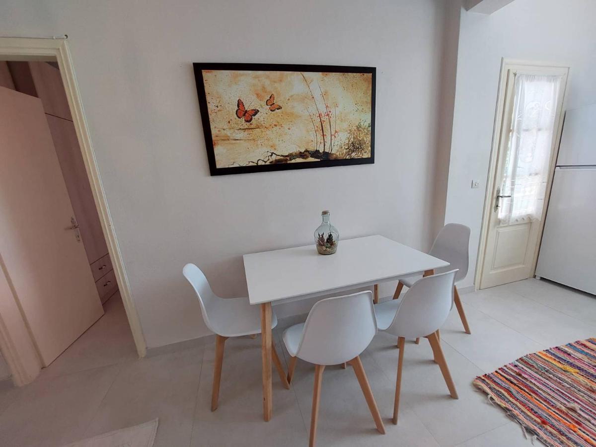 Anatoli Apartment *