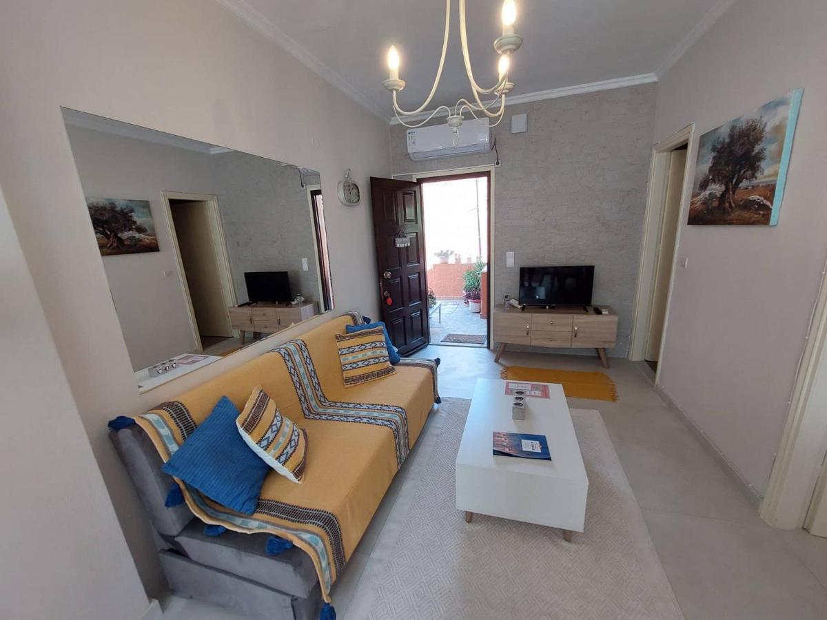 Anatoli Apartment *